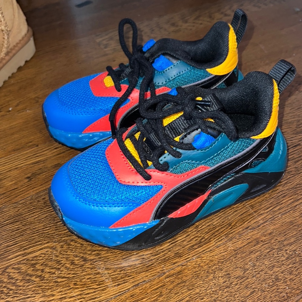Kids Puma sneakers (worn twice)